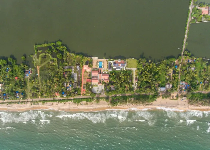 Super Oak Edassery'S Sealine Villa Stay Kochi